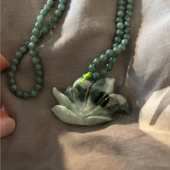 Green Jade Lotus Pendant Necklace - Picture 5 of 10